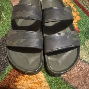 Old Navy Camouflage Slide Sandals